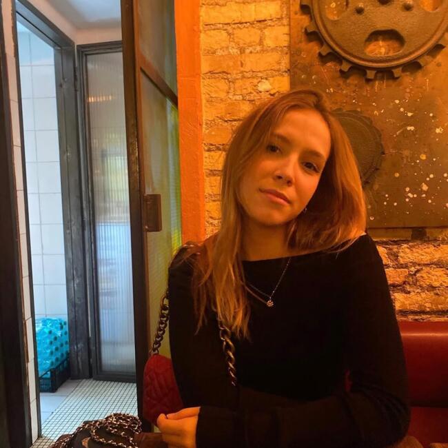 Babysitter in Turin: Cristina