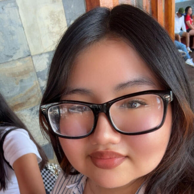 Babysitter in Los Angeles: Yessenia Nicole