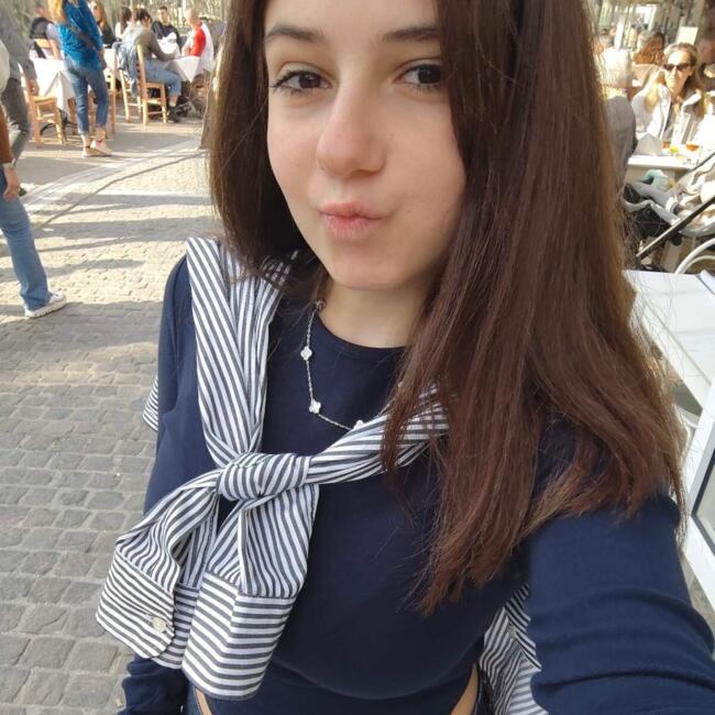 Babysitter in Piraeus: Αλεξάνδρα Αικατερίνη