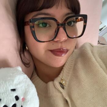 Babysitter in Hualpén: Vania