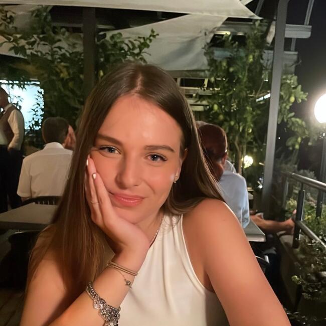 Babysitter in Massagno: Aryenne Nieves Aline