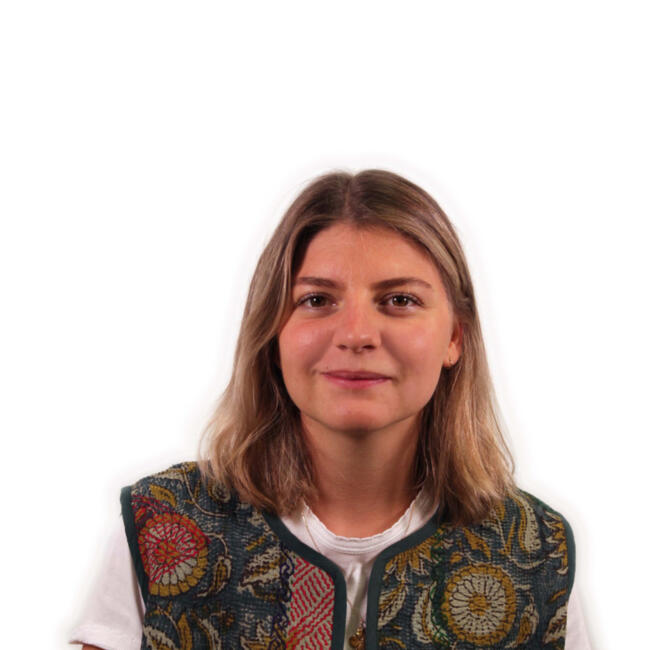 Babysitter in Forest: Lou