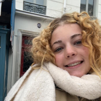 Babysitter in Central Coast: Clare