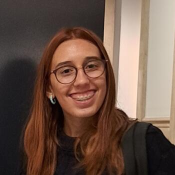 Babysitter in Alcochete: Maria