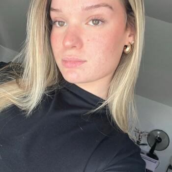 Babysitter in Frénouville: Lilona