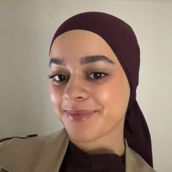Babysitter in Courbevoie: Salma
