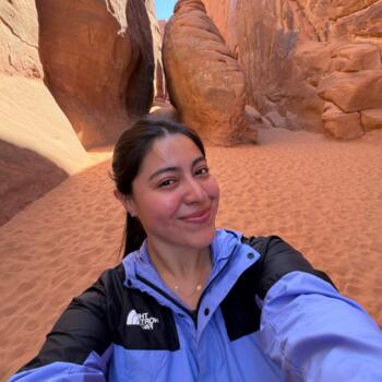 Babysitter in Salt Lake City: Valeria