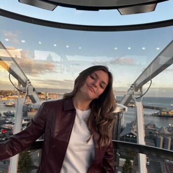 Babysitter in Warwick: Frey