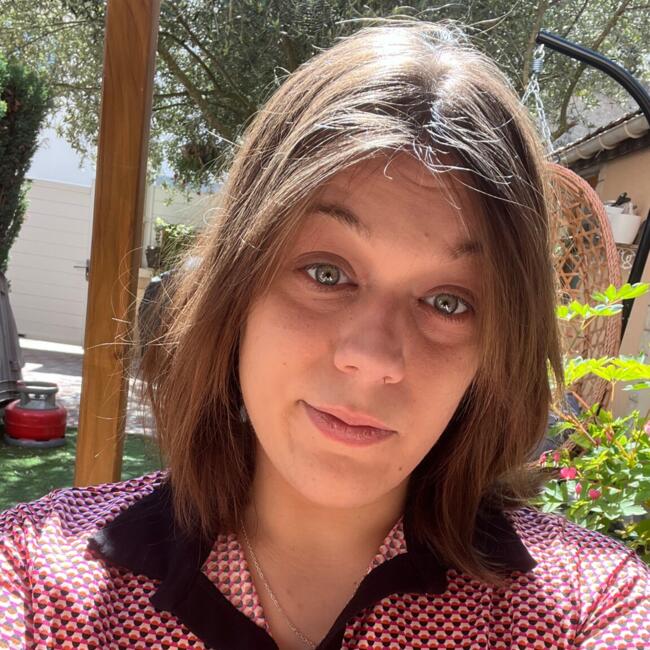 Babysitter in Reims: Angélique