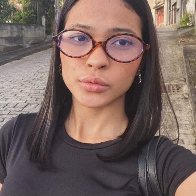 Babá em Blumenau: Nayara