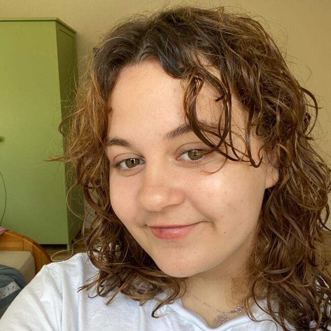 Babysitter in Colombes: Laura