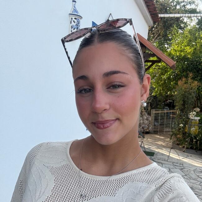 Baby-sitter in Kloten: Constança