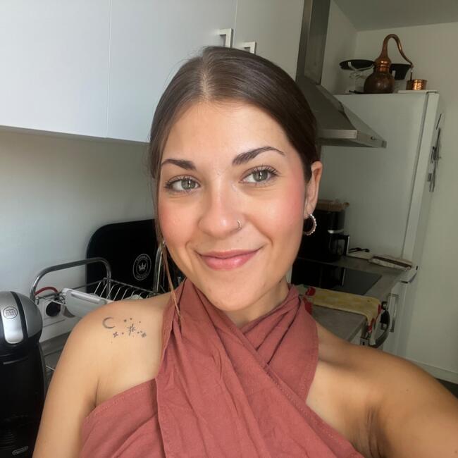 Canguro en Albacete: Paula