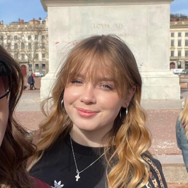 Babysitter in Barnsley: Lucy