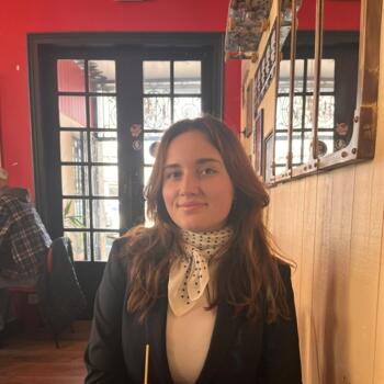 Babysitter in Louviers: Lucie