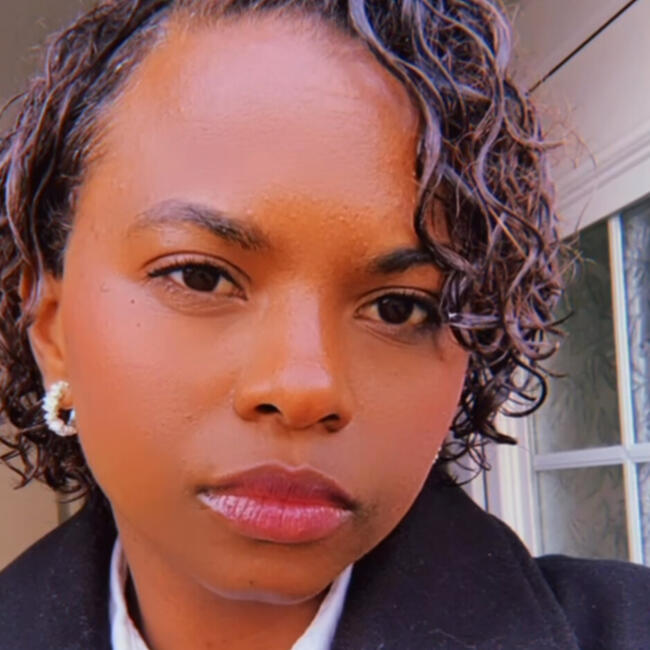 Babysitter Job in Lorentzweiler: Amira