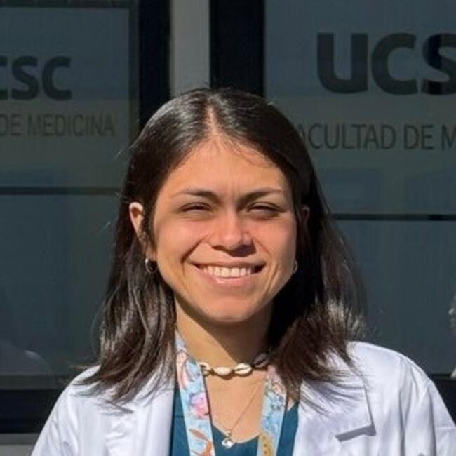 Babysitter in Talcahuano: Valentina