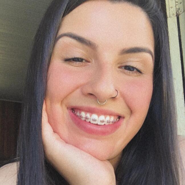 Babysitter in Gravataí: Thainá