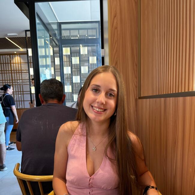 Babysitter in Alhendín: Claudia