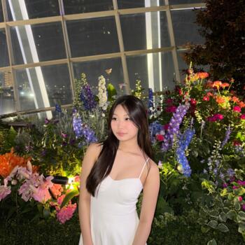 Babysitter in Singapore: Glenda