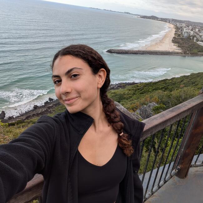 Nanny in Gold Coast: Yael