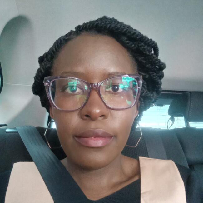 Babysitter in Nairobi: Louise