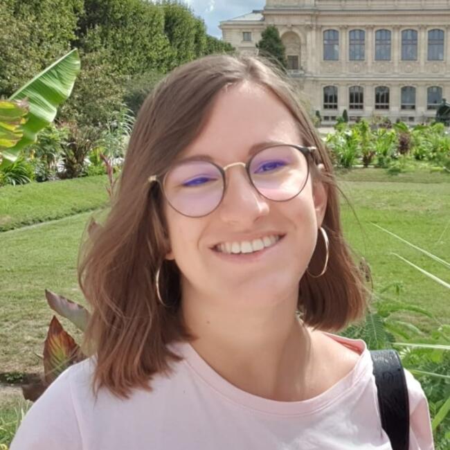 Babysitter in Jouy-le-Moutier: Chloé