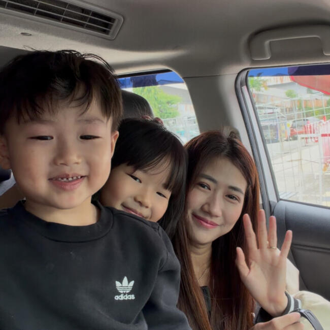Lowongan pekerjaan babysitting di Jakarta: Alex