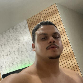 Emprego de babá em Porto Calvo: emprego de babá Victor R.