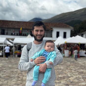Babysitting job in Bogotá: babysitting job Cristian