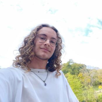 Babysitter in Rennes: Nino