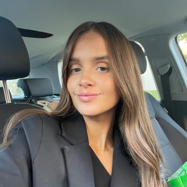 Babysitter in Melbourne: Emily