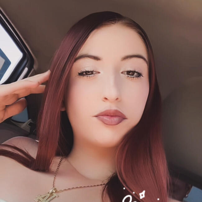 Babysitter in Hemet: Destenie