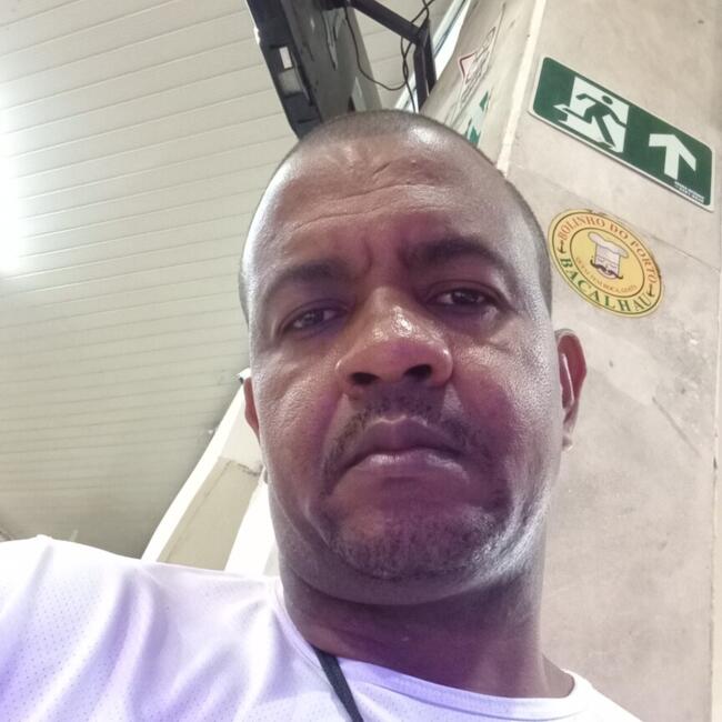 Babysitting job in Santa Luzia: Givanildo