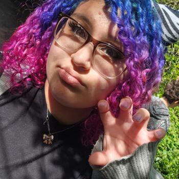 Babysitter in Federal Way: Victoria
