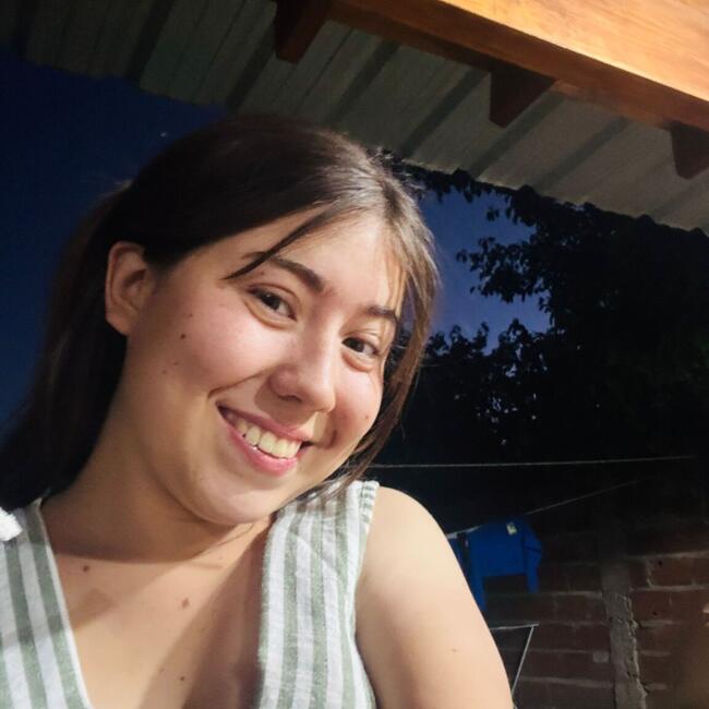 Babysitter in Moreno: Estefania Chiara