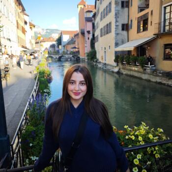 Babysitter in Lyon: Mariem