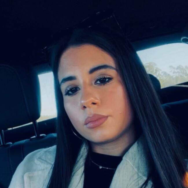 Babysitter em Gondomar: Adriana