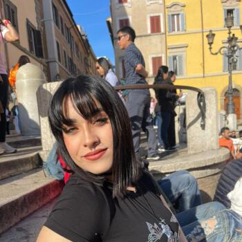 Babysitter a Melito di Napoli: Claudia