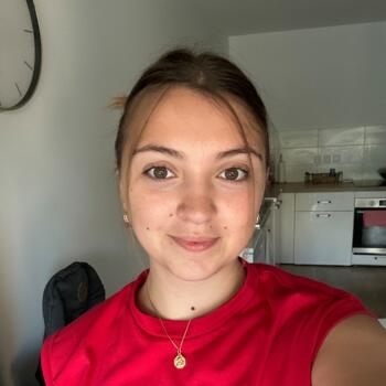 Babysitter in Le Bouscat: Angelina