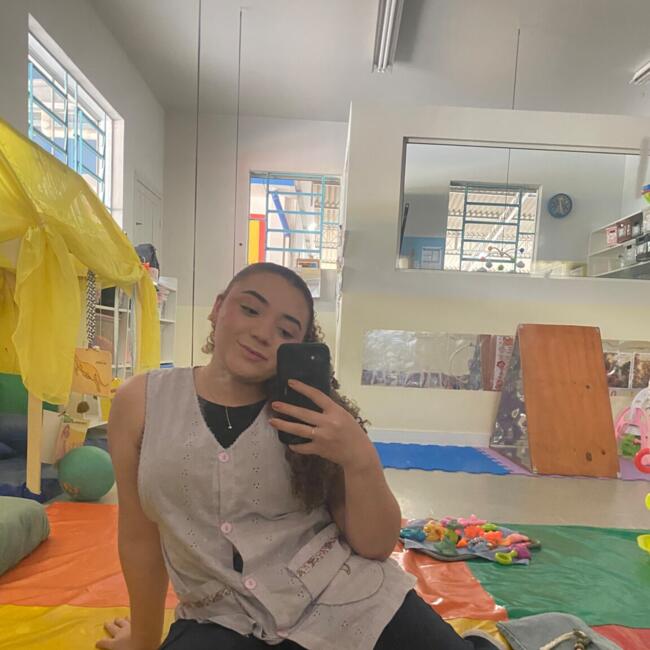 Babysitter in Joinville: Kaylane