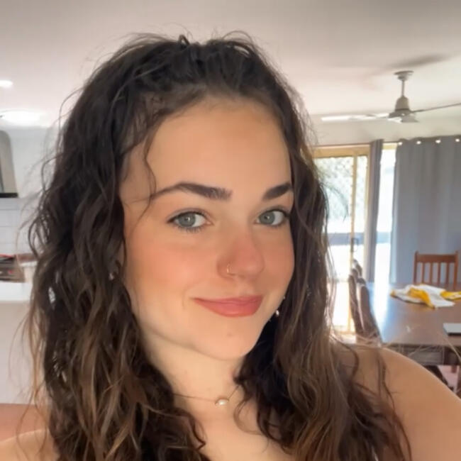 Babysitter in Brisbane: Emilee