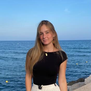 Babysitter Cambrils: Avril