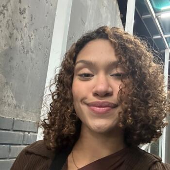 Babá Cabo Frio: Karina