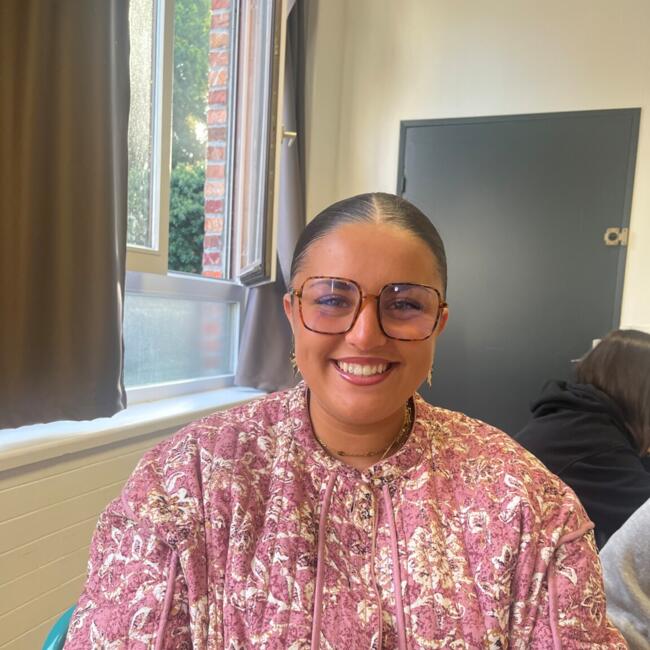 Babysitter in Wattrelos: Yness