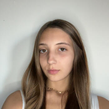 Babysitter in Annecy: Madison