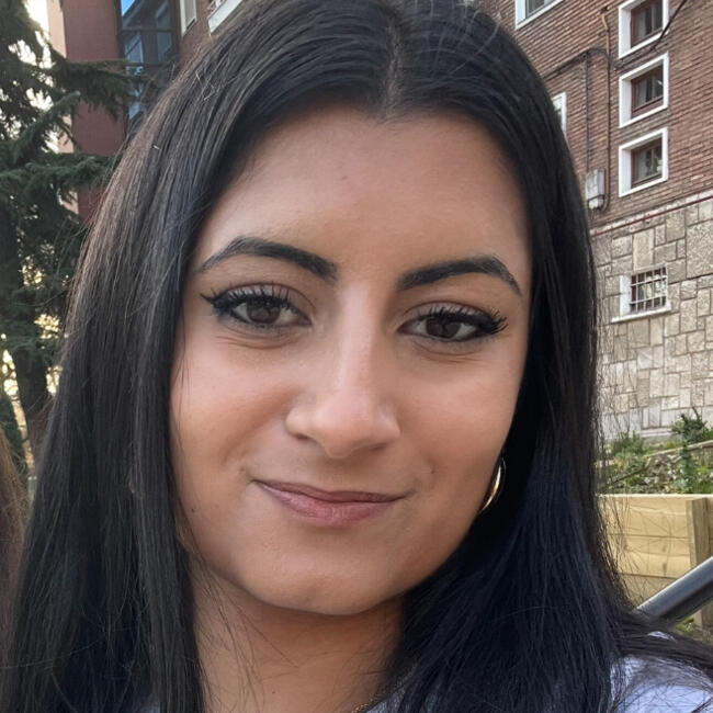 Canguro en Valladolid: Fatima