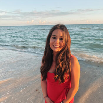 Babysitter in Gretna (Nebraska): Claire