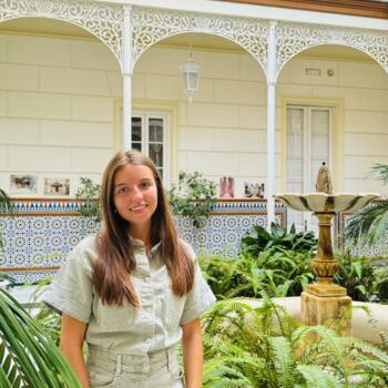 Babysitter in Le Teich: Ines