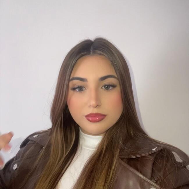 Babysitter in Porto: Iara